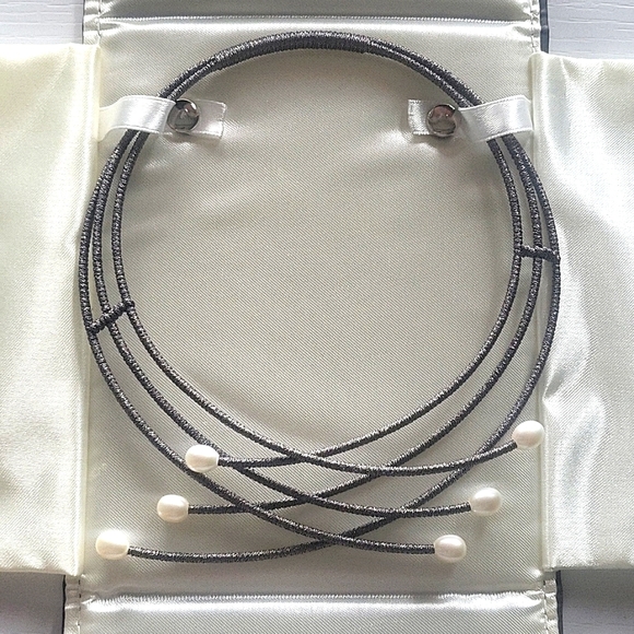 LA Regis Freshwater Cultured Pearl Chocker - Picture 3 of 4